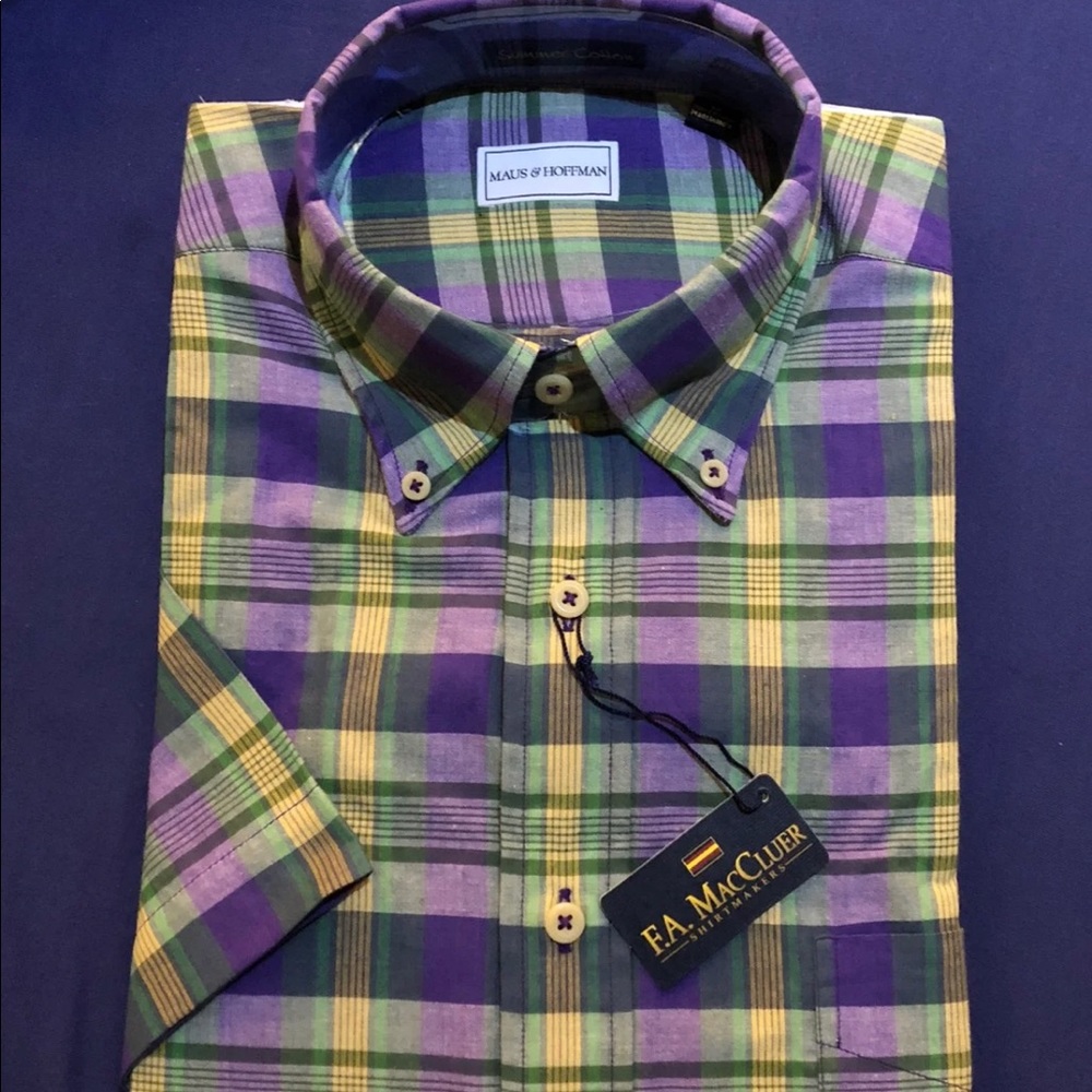 Short sleeve button up